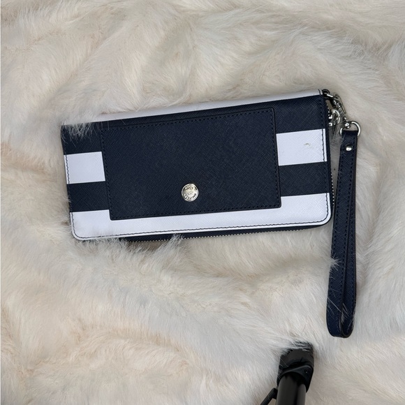 Michael Kors Navy and White Striped Women's Bag Set - Picture 6 of 8